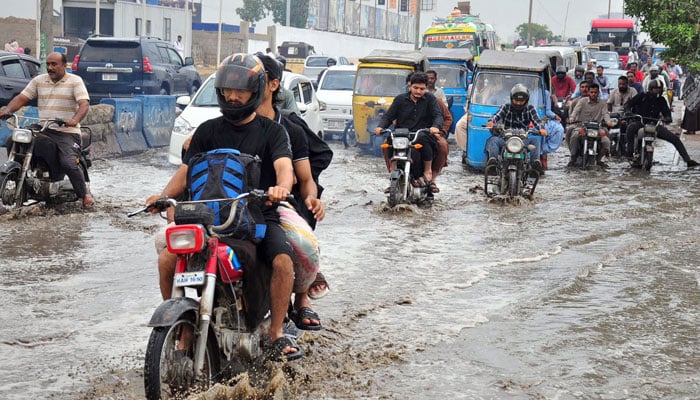 Monsoon Fatalities PMD Warns of More Rain as Karachi Death Toll Rises